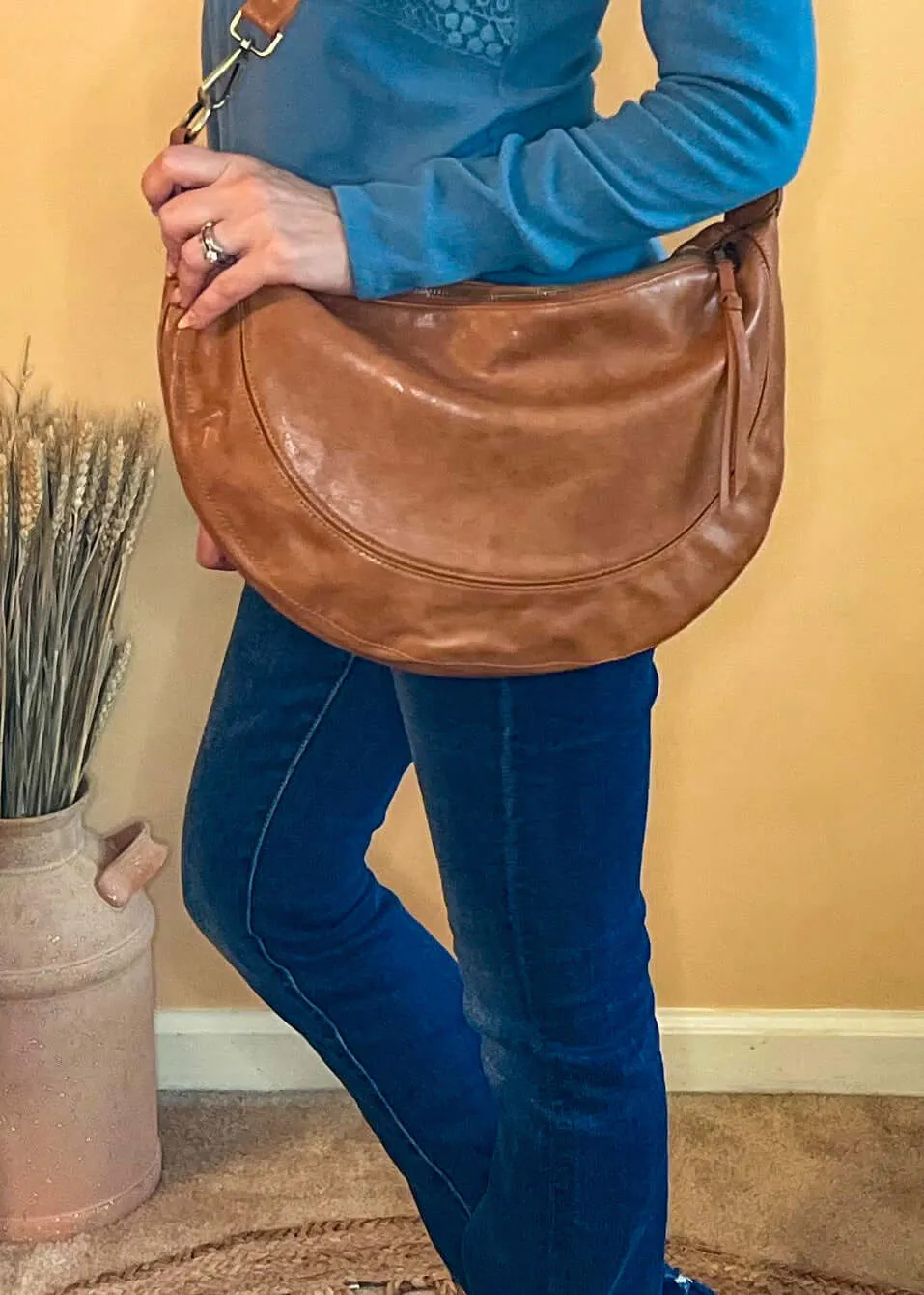 Dakota Crescent Crossbody - Camel