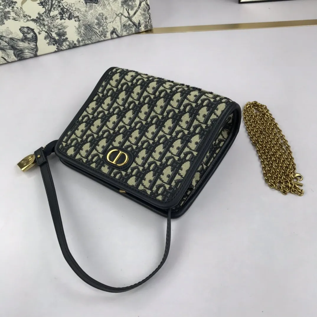Designer Handbags DR 104