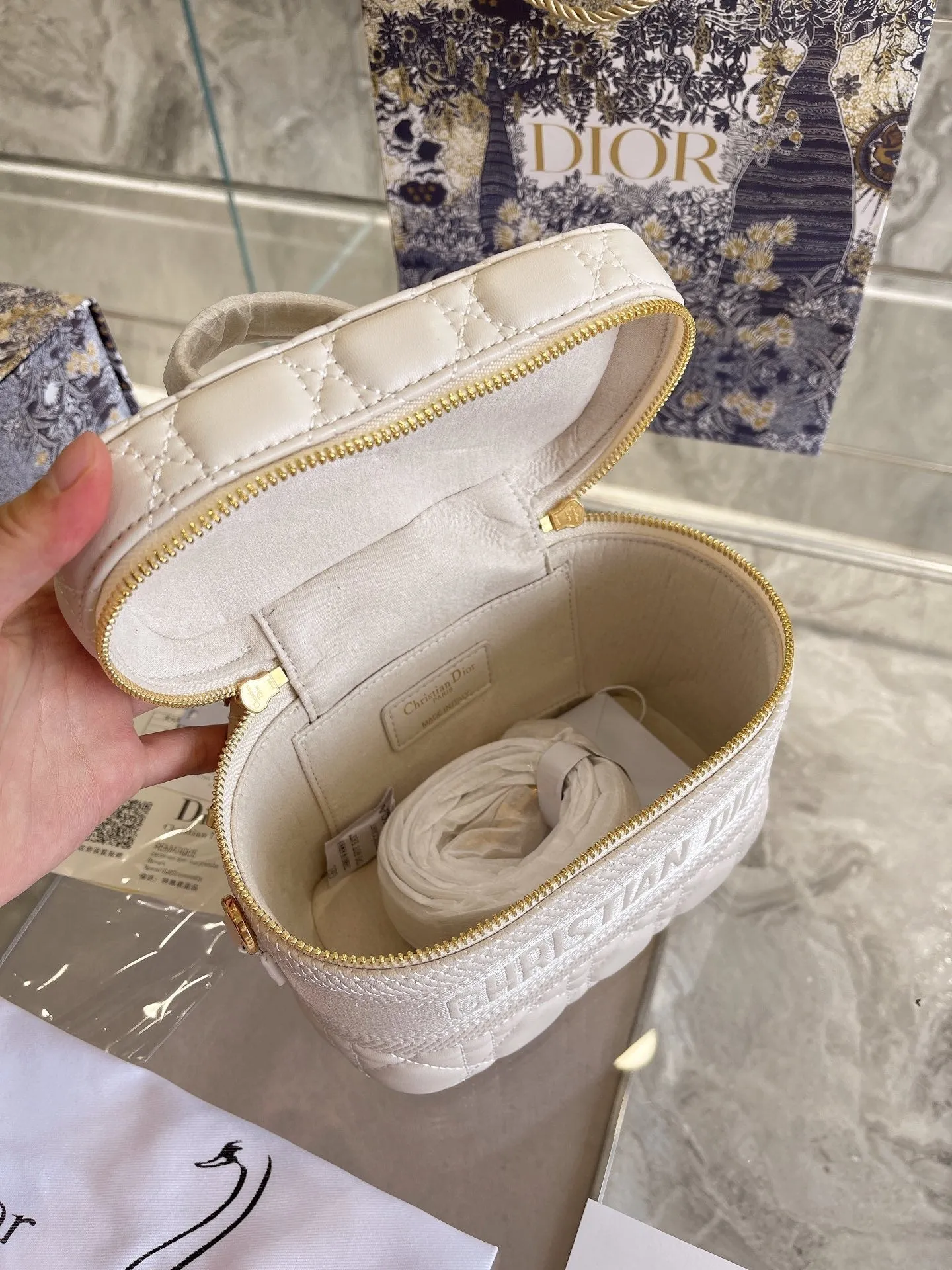 Designer Handbags DR 189